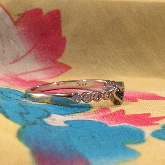 Romantic 925 Silver Stamped Hollow Heart Band Ring Size 10 New - Picture 6 of 6